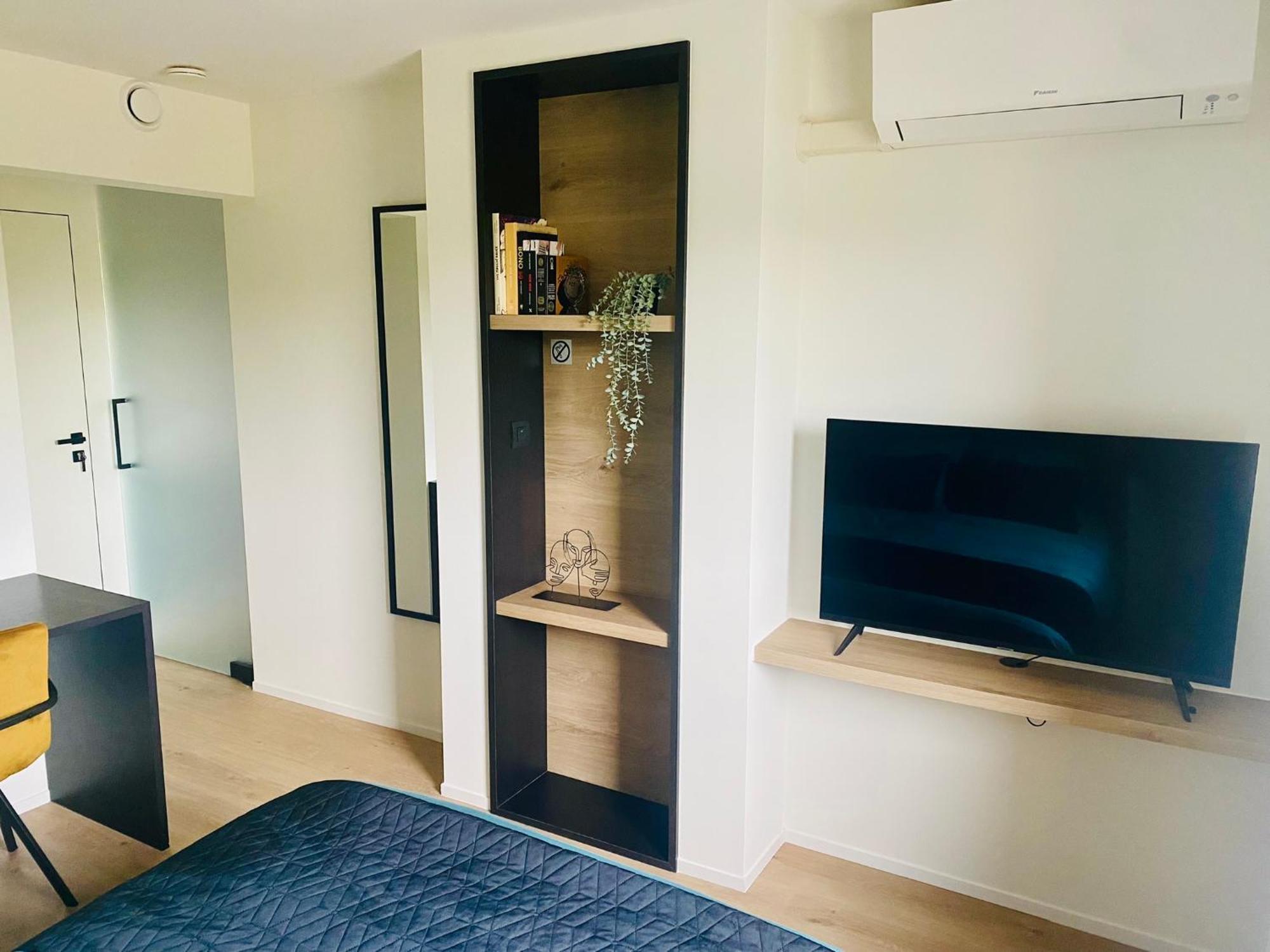 Inova Guesthouse Hasselt Bagian luar foto