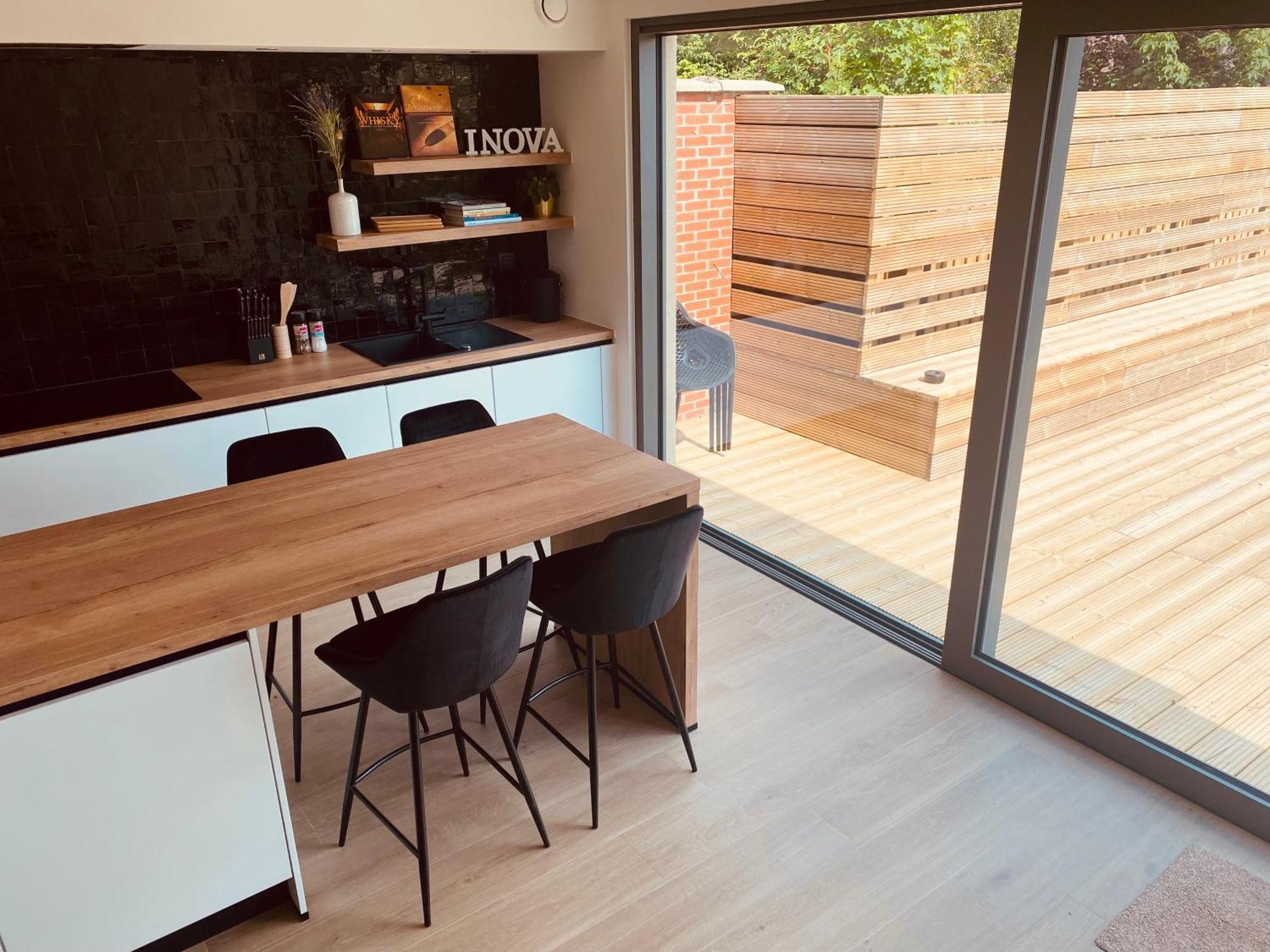 Inova Guesthouse Hasselt Bagian luar foto